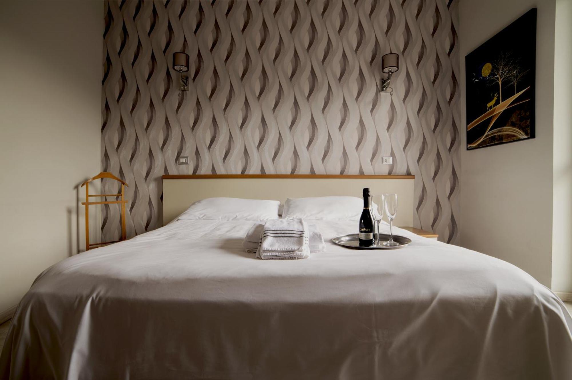 Hotel Frejus Collegno Buitenkant foto