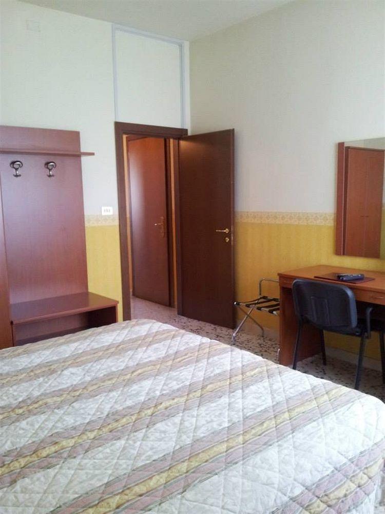 Hotel Frejus Collegno Buitenkant foto