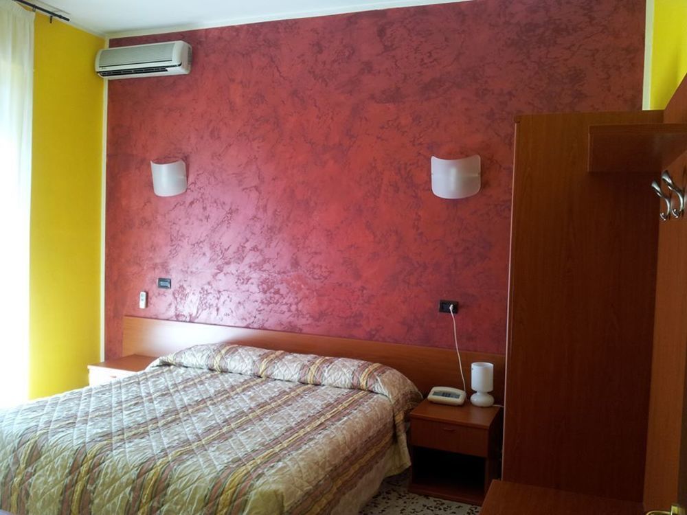 Hotel Frejus Collegno Buitenkant foto