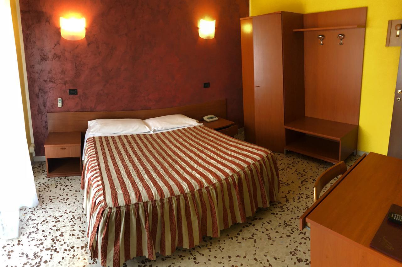 Hotel Frejus Collegno Buitenkant foto