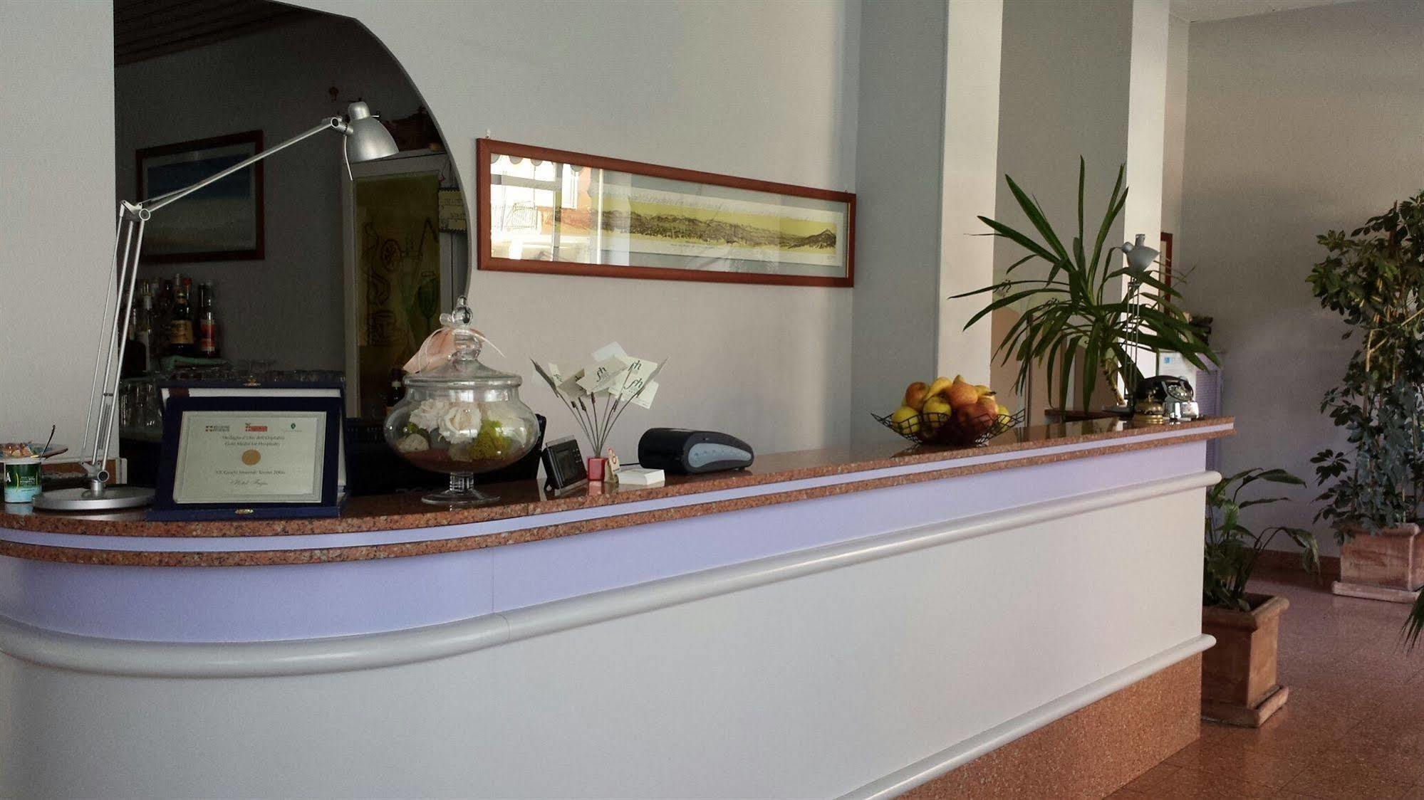 Hotel Frejus Collegno Buitenkant foto