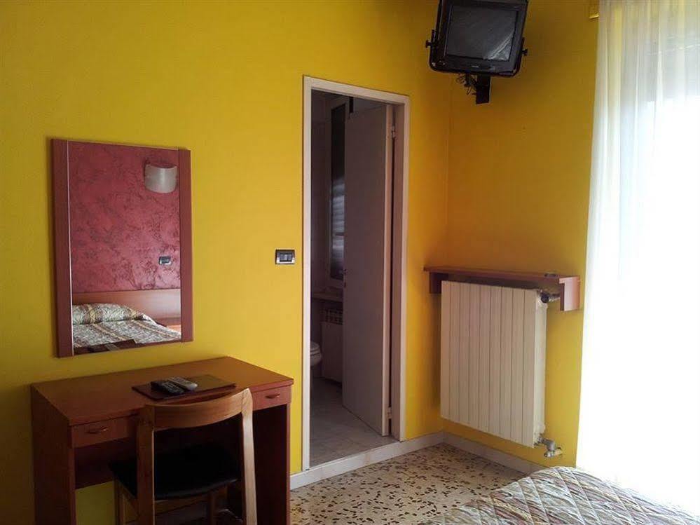 Hotel Frejus Collegno Buitenkant foto