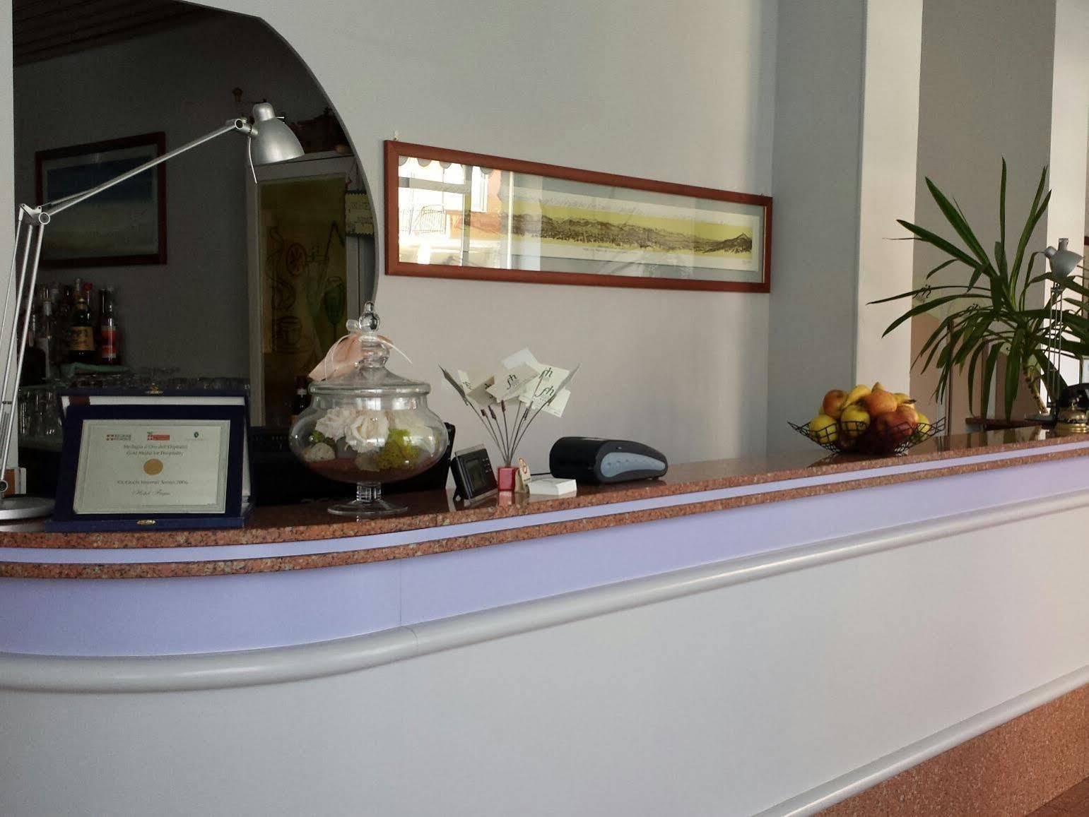 Hotel Frejus Collegno Buitenkant foto